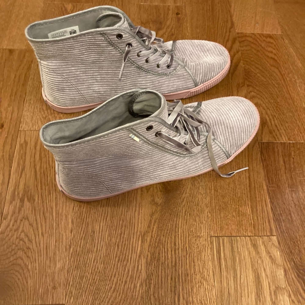 TOMS Corduroy Camarillo Sneakers